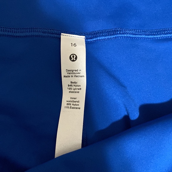 NWT Lululemon base pace hr crop - Picture 7 of 10